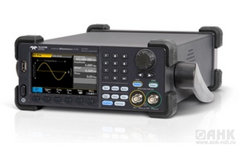 WaveStation 3082 — генератор сигналов специальной формы