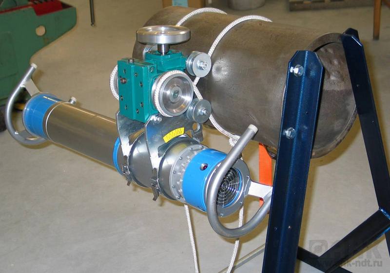 Каретка для перемещения рентгеновского аппарата РПД-200 вокруг трубы