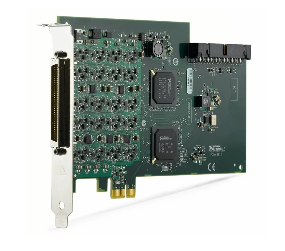 Модуль National Instruments PXIe-6612